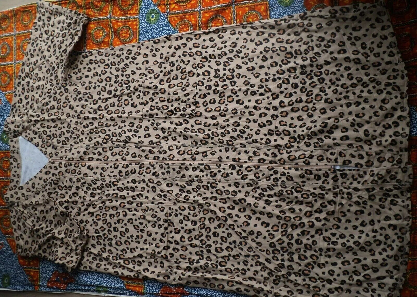 Dreams & Co. Plus Size Classic Leopard Short Sleeves Long Zip-Front Robe Size 5X