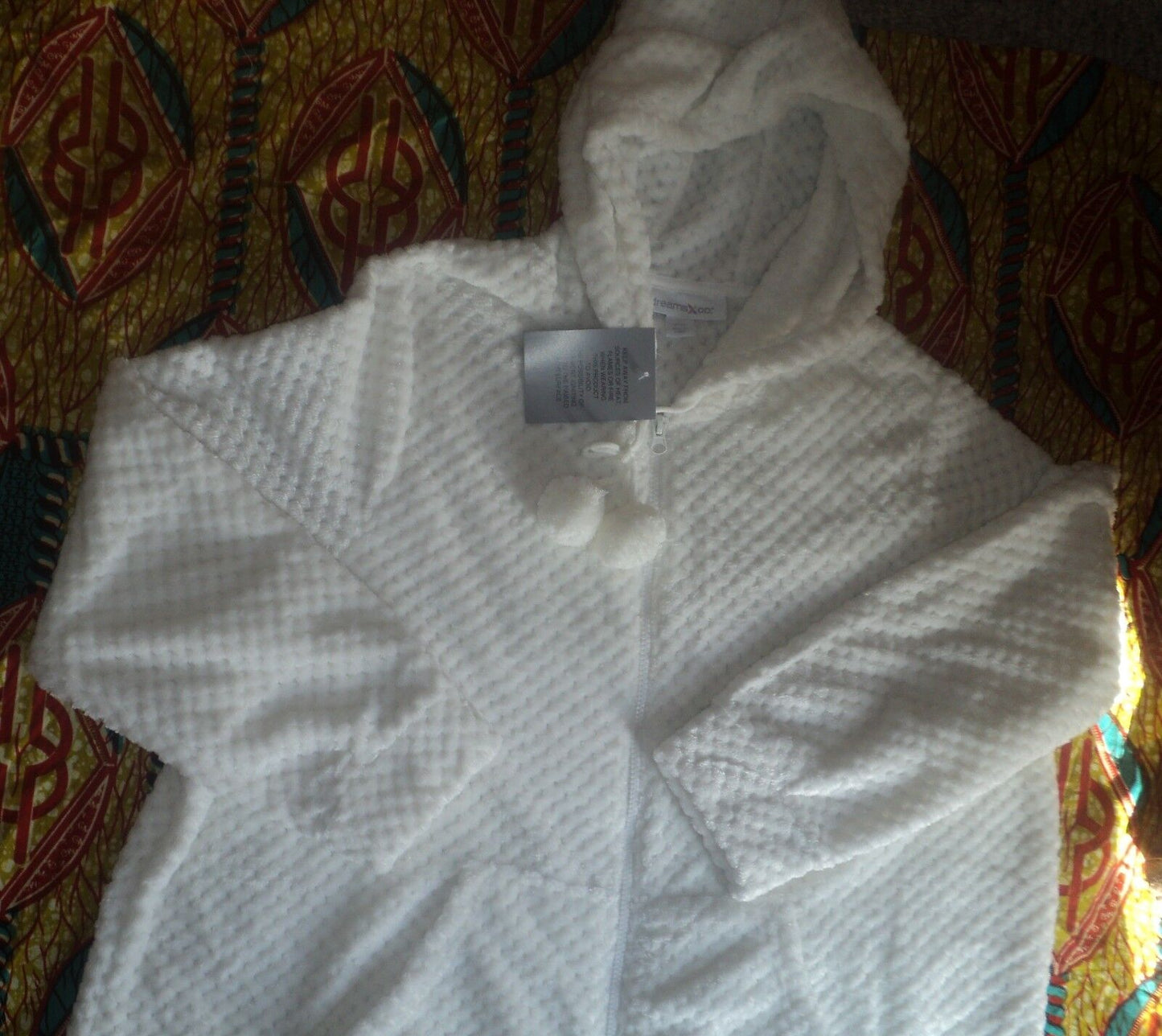 Dreams & Co. Plus Size Ivory Plush Hooded Long Robe Size 2X(26/28)