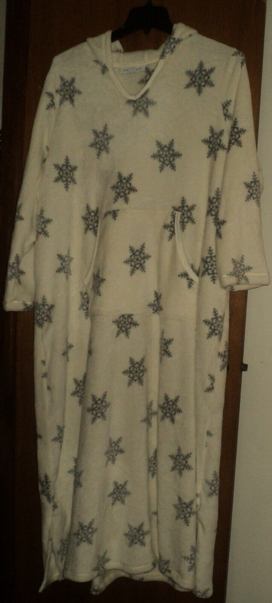 Dreams & Co. Plus Size Ivory Snowflake Plush A-Line Hooded Lounger Size 2X-26/28
