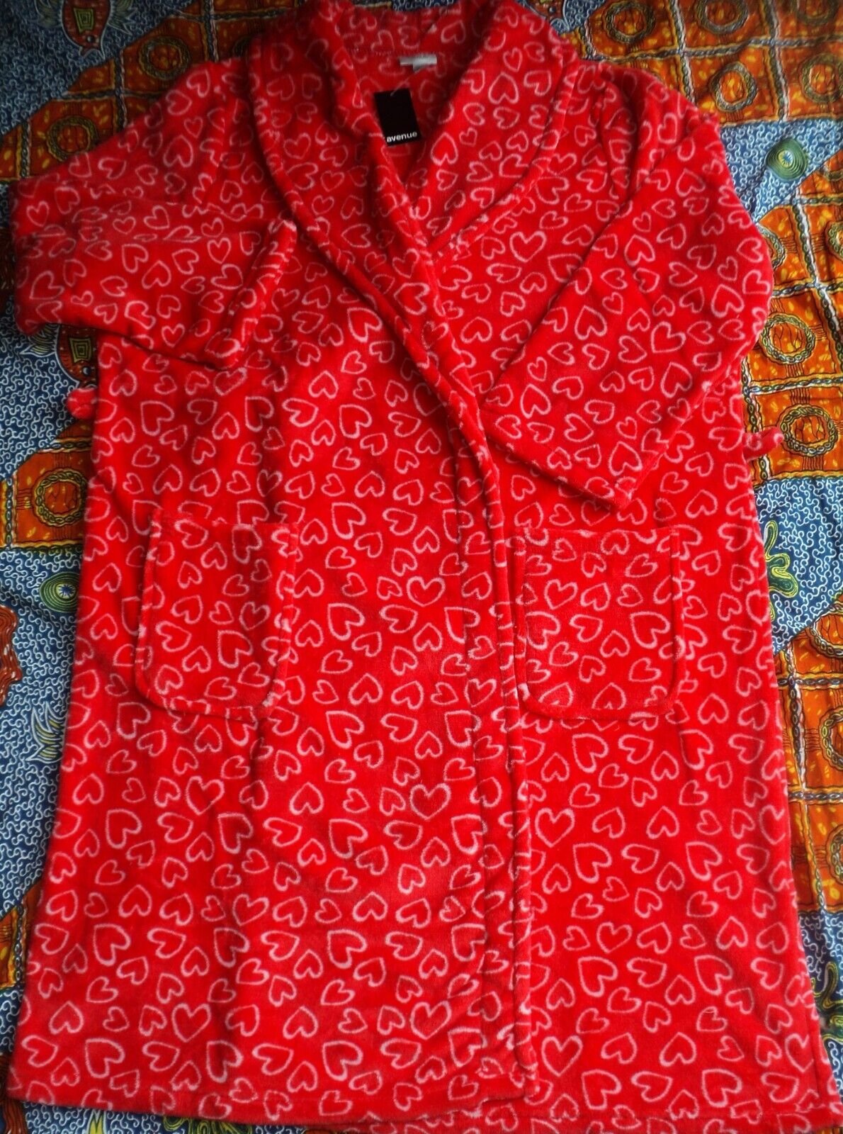 Avenue Plus Size Red Love Heart Printed Long Sleeves Plush Robe Size 30/32