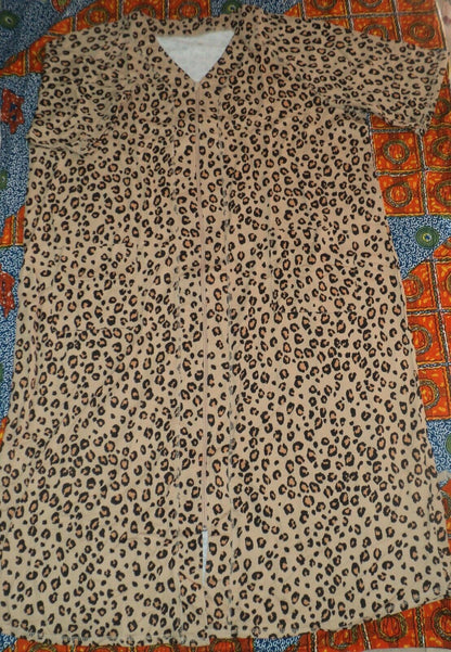 Dreams & Co. Plus Size Classic Leopard Short Sleeves Long Zip-Front Robe Size 2X