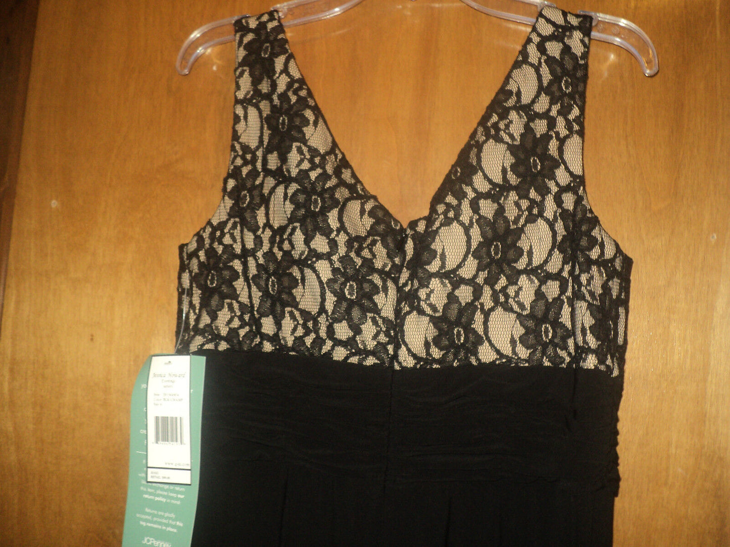 Jessica Howard Black/Champagne V-Neck Lace Top Dress W/Broach Size 6