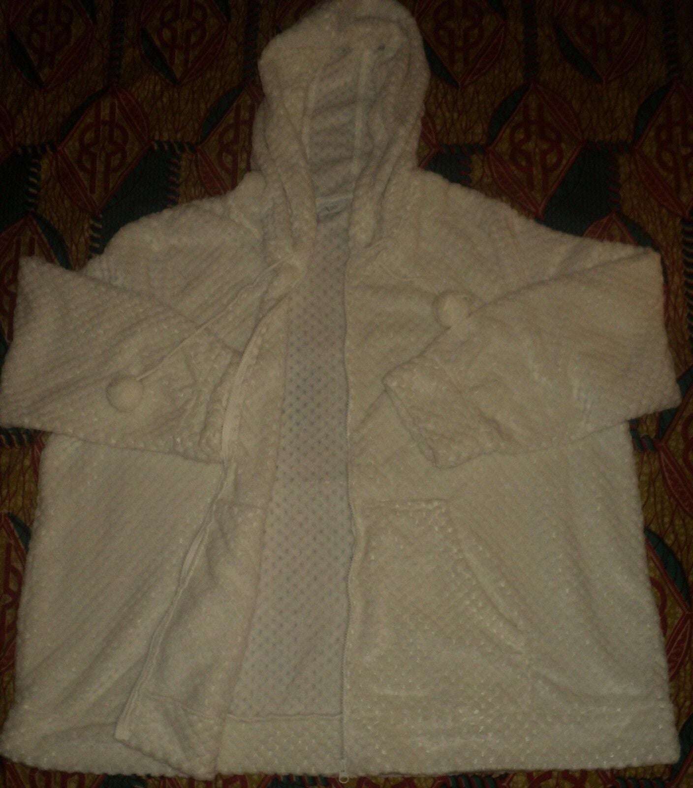 Dreams & Co. Plus Size Ivory Long Sleeves Plush Hooded Bed Jacket Size 1X(22/24)