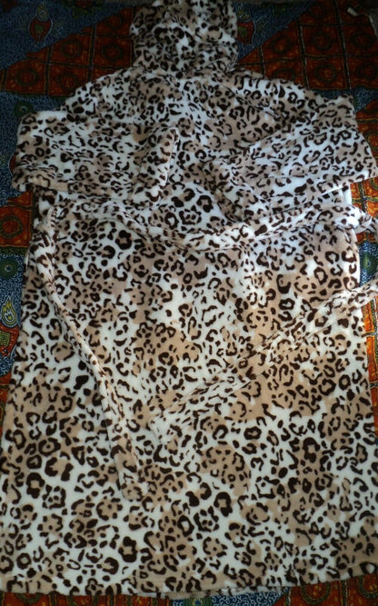 Dreams & Co. Plus Size Animal Short Hooded Ultraplush Microfleece Robe Size 3X