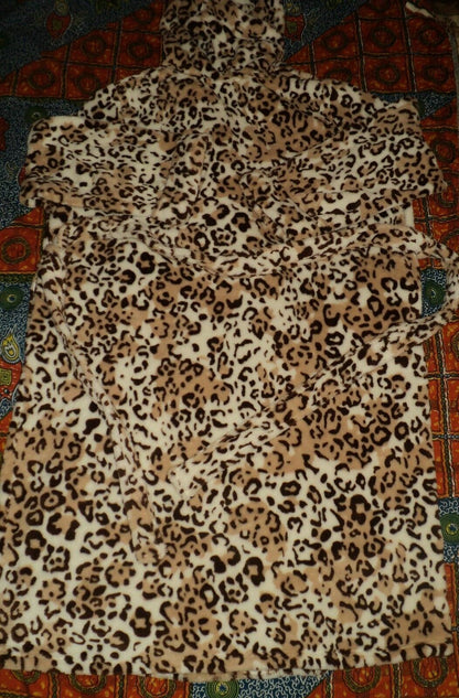 Dreams & Co. Plus Size Animal Short Hooded Ultraplush Microfleece Robe Size 3X