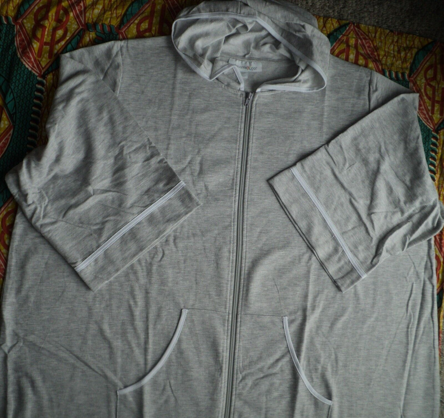 Dreams & Co. Plus Size Heather Grey  3/4 Sleeves Long Hooded Robe Size 1X(24/24)