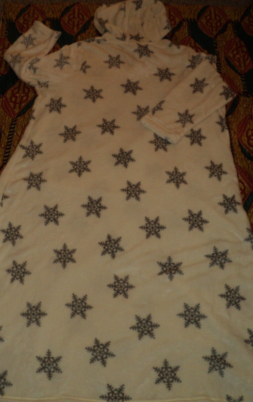 Dreams & Co. Plus Size Ivory Snowflake Plush A-Line Hooded Lounger Size 3X-30/32