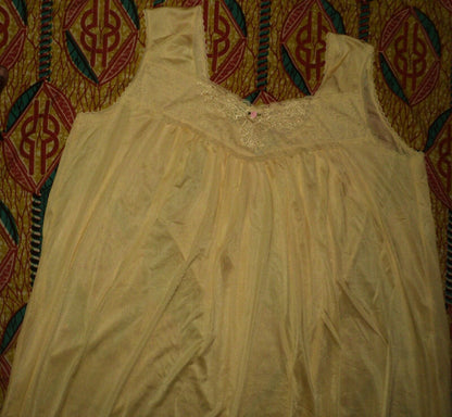 Only Necessities Plus Size Banana Long Tricot Knit Nightgown Size 2X(26/28)