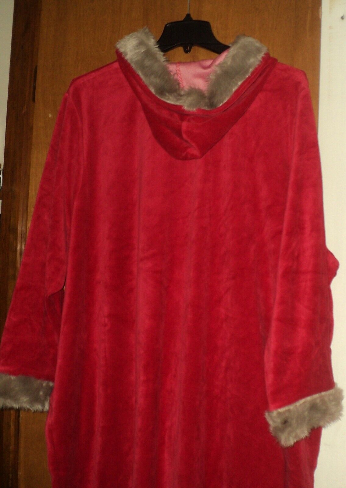 Dreams & Co. Plus Size Classic Red Fur-Trimmed Hooded Robe Size 3X(30/32)